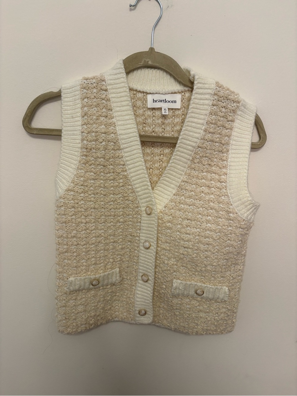 NWOT Heartloom Anthropologie Cream and Beige Tweed V-Neck Knit Vest old money XS